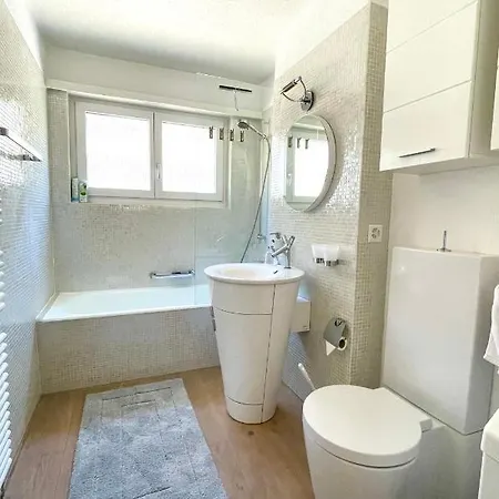 Traumhafte Sonnenresidenz Mit Berg- Und Seeblick *