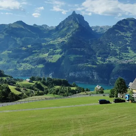 Traumhafte Sonnenresidenz Mit Berg- Und Seeblick アパート *