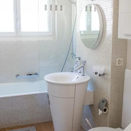 Apartamento Traumhafte Sonnenresidenz Mit Berg- Und Seeblick