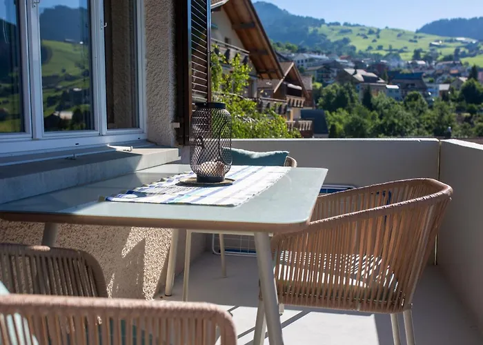 Traumhafte Sonnenresidenz Mit Berg- Und Seeblick 公寓 *